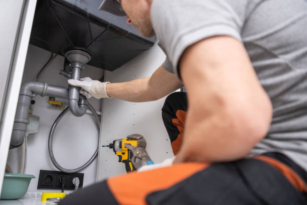 Best Emergency Plumber  in Easton, CA